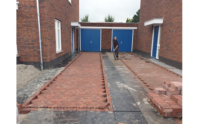 Oprit naar garages